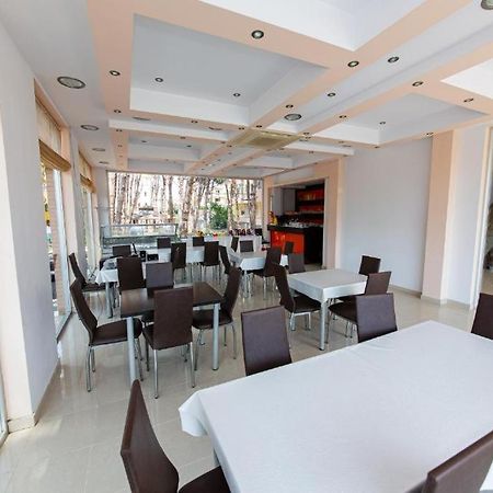 Intea Hotel Golem  Bagian luar foto