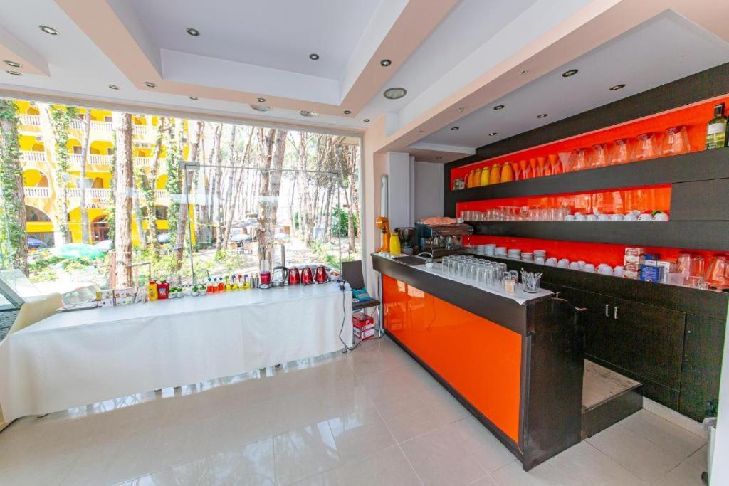 Intea Hotel Golem  Bagian luar foto